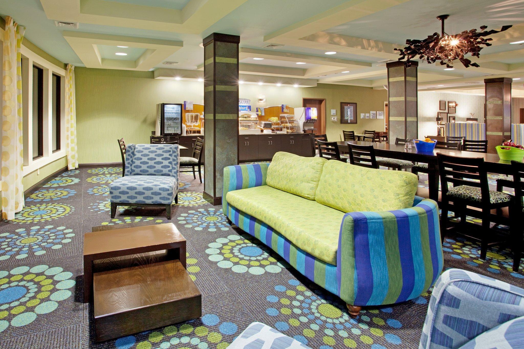 Holiday Inn Express Hotel & Suites Salem By Ihg Bagian luar foto